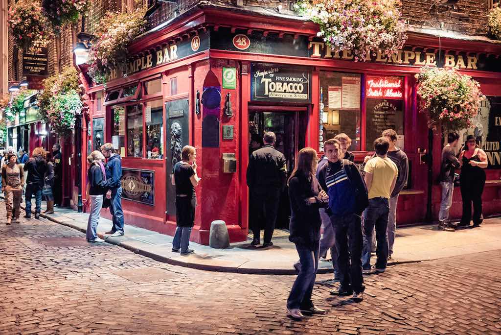 Temple Bar, Dublin - by daspunkt:Flickr
