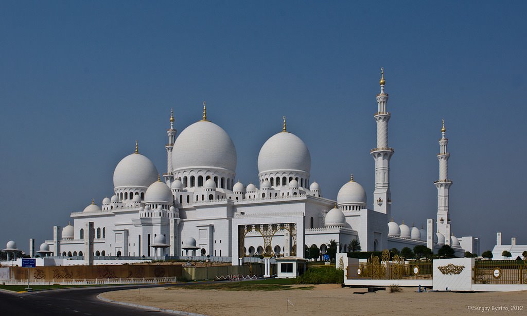Sheikh Zayed Grand Mosque, Abu Dhabi - by Serge Bystro - Serge.By.:Flickr