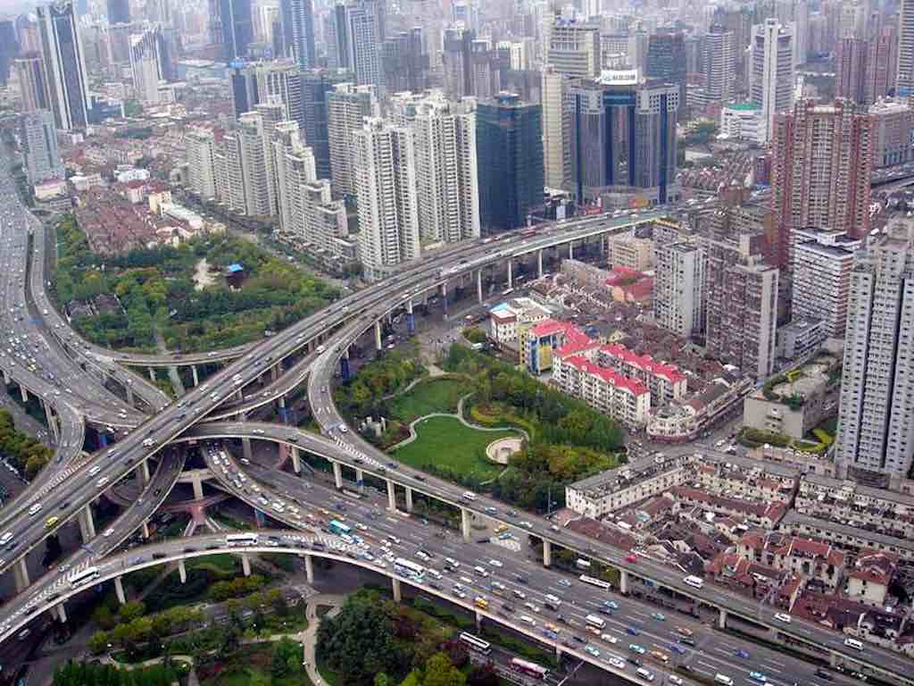 Puxi Viaduct, Shanghai - by Alex Needham:Wikimedia