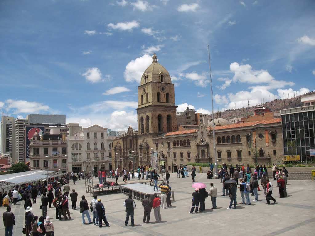 Plaza San Francisco, La Paz - by victorhugo_nogales:Wikimedia