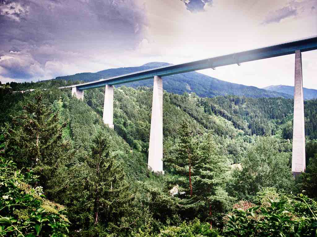 Bungee jumping europabrücke FIVE HIGHEST