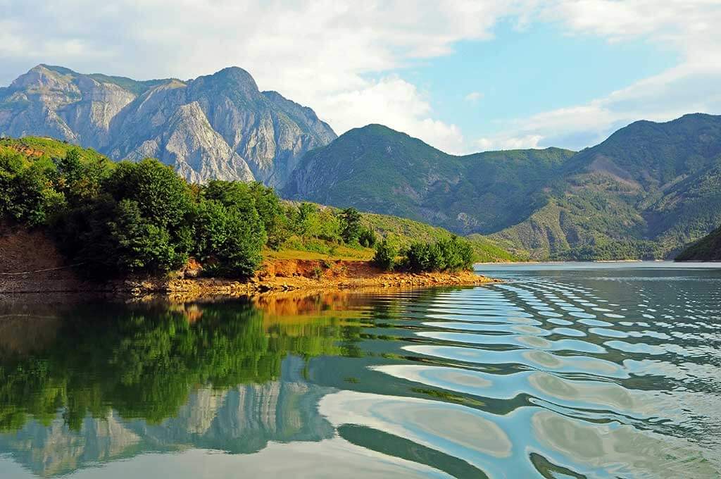 10 travel albania