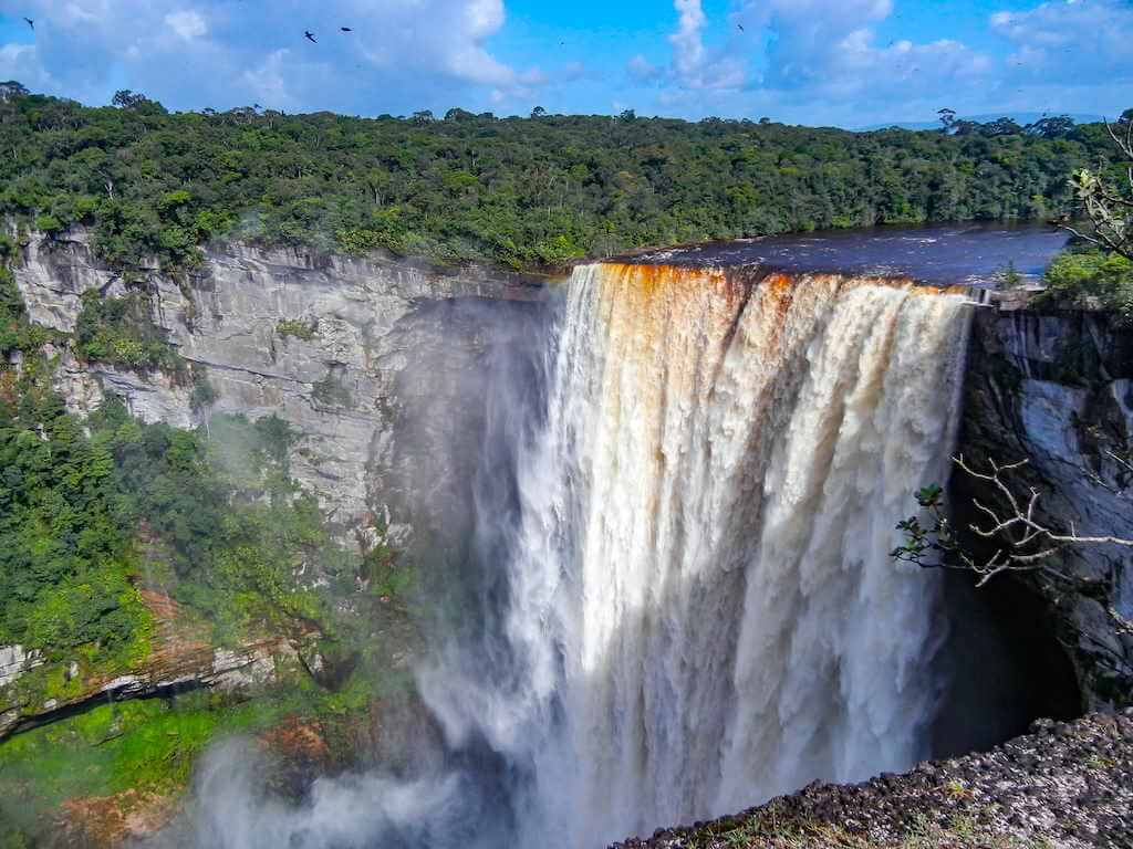 20 Largest Waterfalls In The World 2024 WOW Travel   Kaieteur Guyana By Kaketeen Shutterstock 