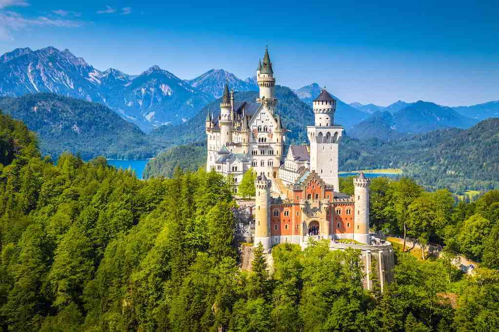 The 12 Largest Castles In The World 2021 Wow Travel