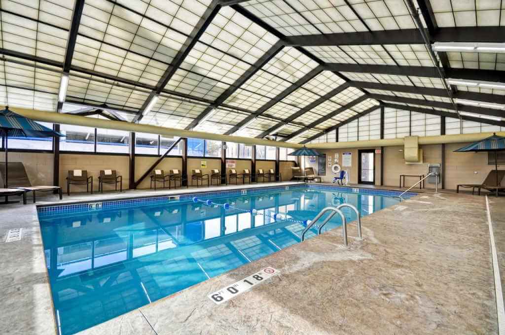 The 11 Best Hotel Pools In Minneapolis - WOW Travel