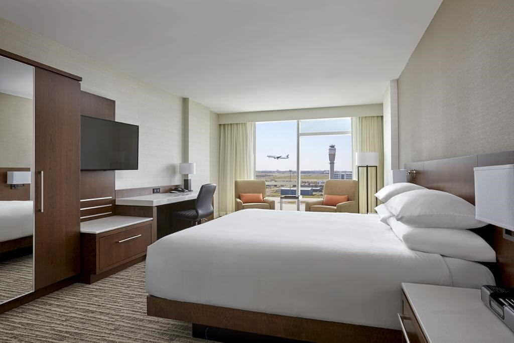 Calgary Airport Marriot - by Booking