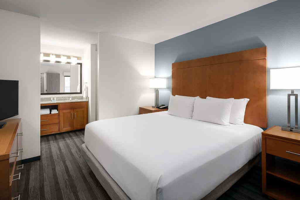 Hyatt House Scottsdale Old Town - by Booking