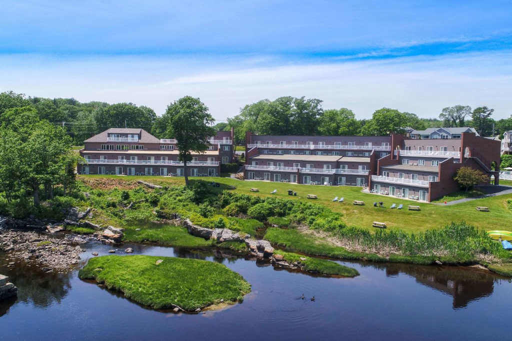 11 Best Luxury Hotels In Ogunquit, Maine 2024 - WOW Travel