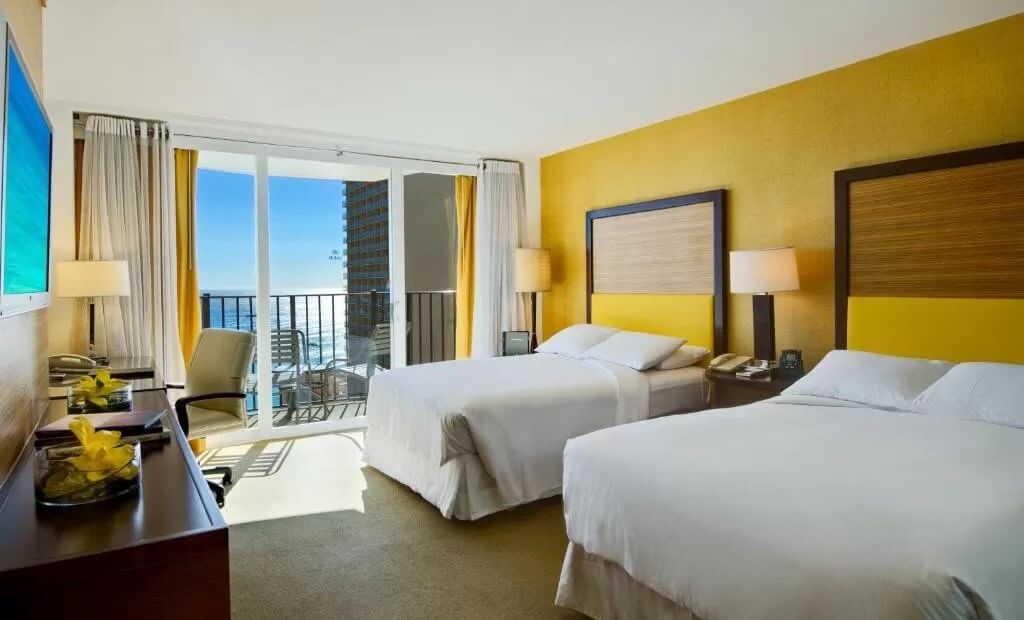 Hilton Waikiki Beach Hotel, Honolulu - by Booking