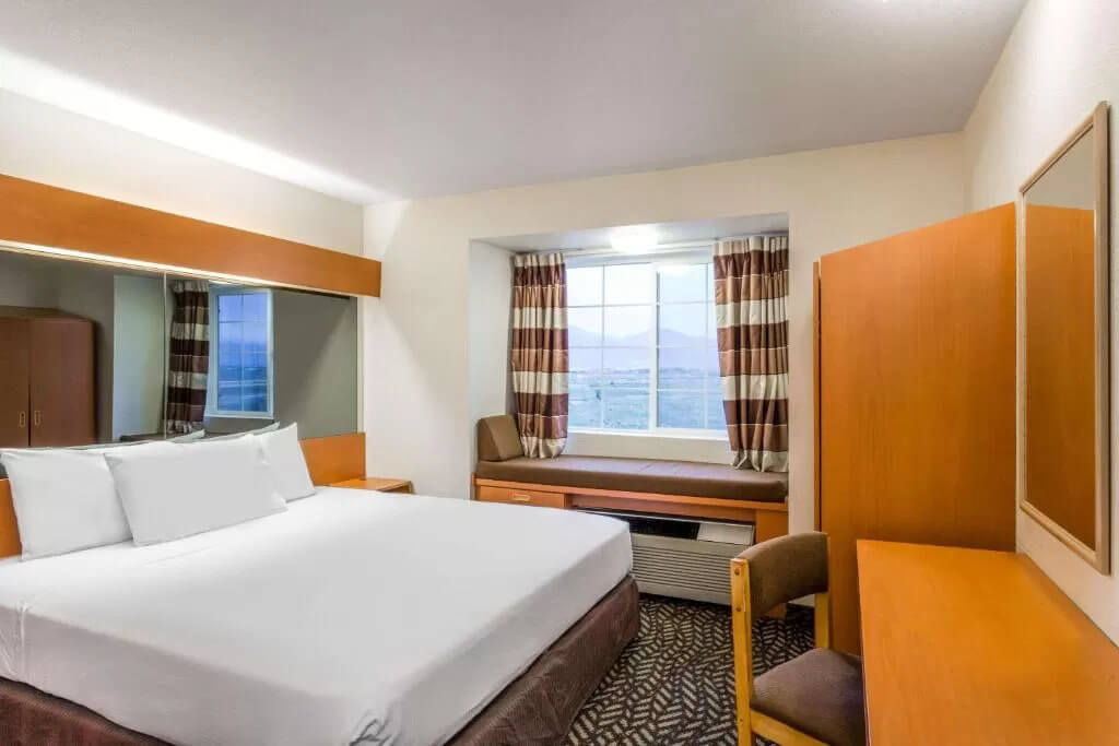 Microtel Inn & Suites by Wyndham Salt Lake City Airport - by Booking