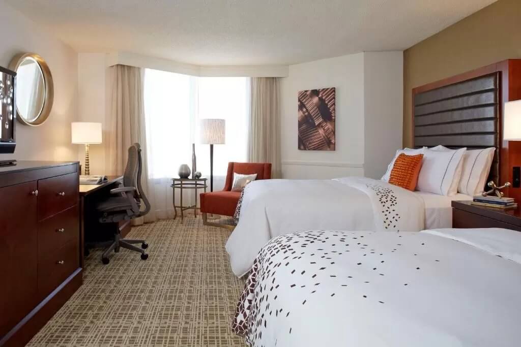 Renaissance St. Louis Airport Hotel - by Booking
