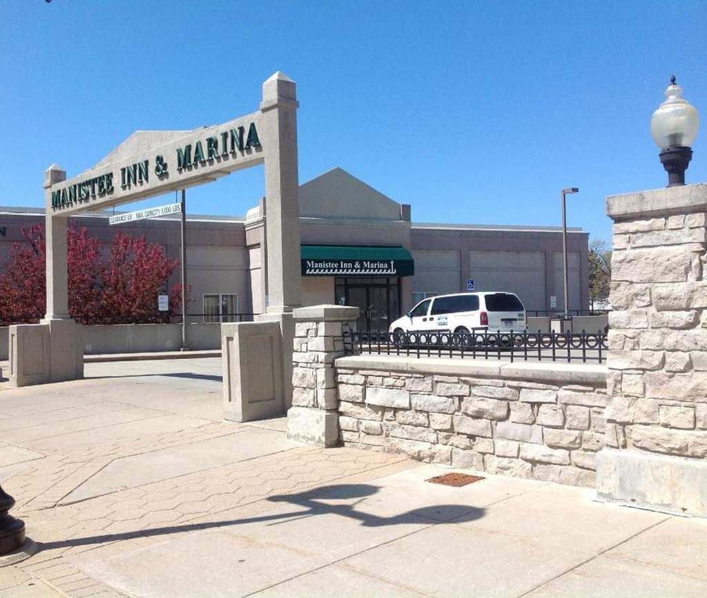 Manistee Inn & Marina - by Booking