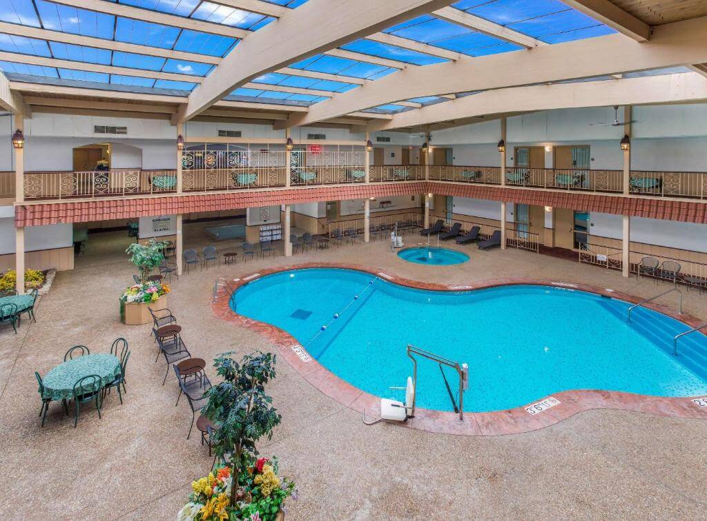 Quality Inn & Suites Green Bay - by Booking