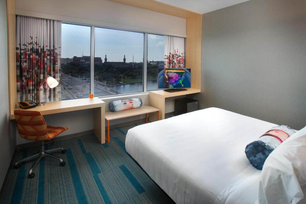 Aloft - Tampa Downtown - by Booking