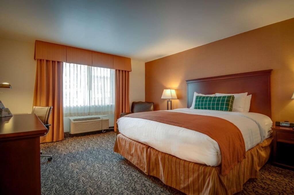 Best Western Plus Truckee-Tahoe Hotel by Booking