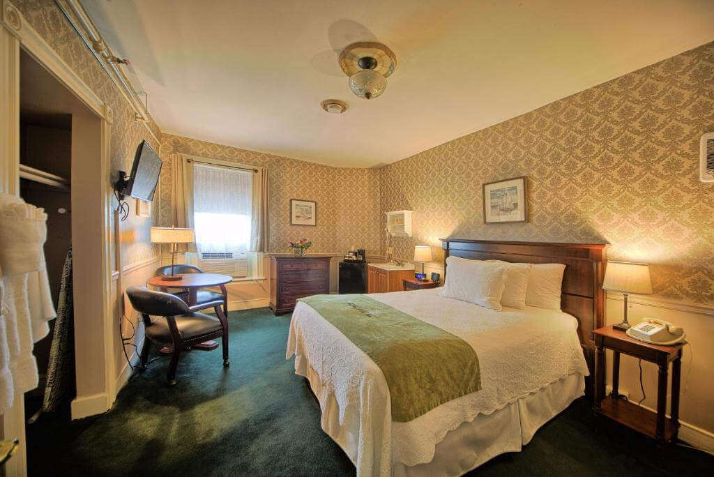 Inn at St John Portland In-Town - by Booking