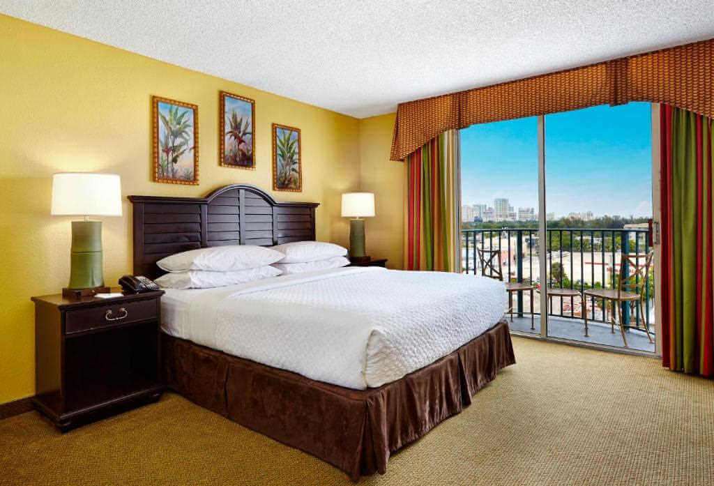 Embassy Suites by Hilton Fort Lauderdale 17th Street - by Booking