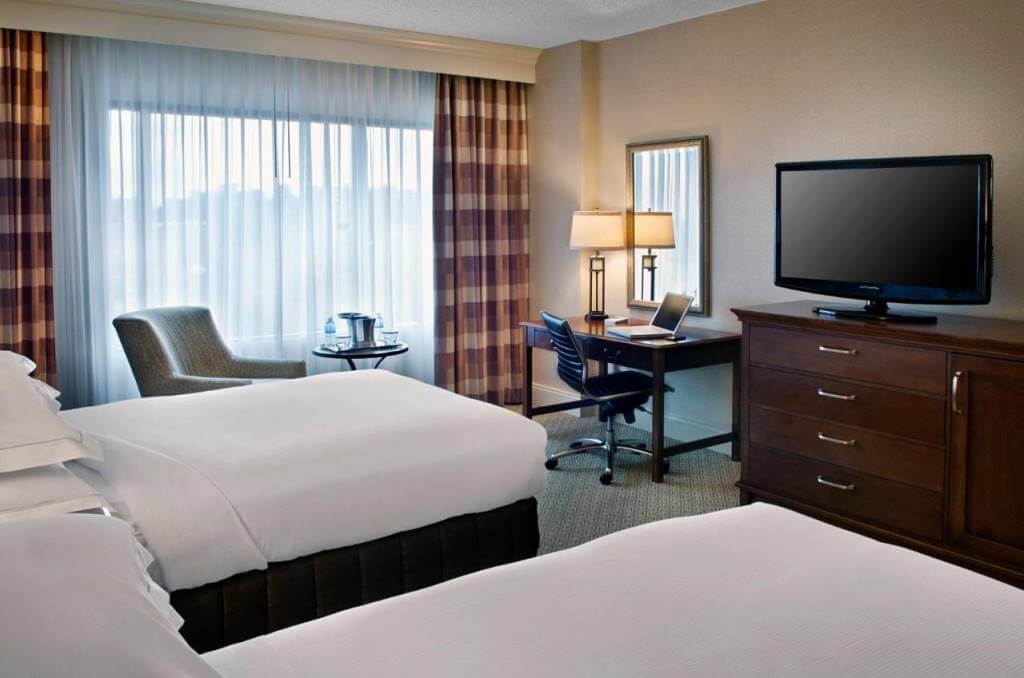 Hilton Greenville by Booking