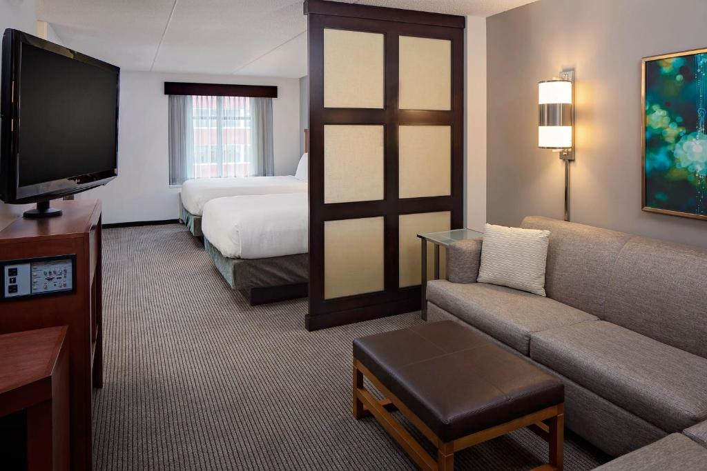 Hyatt Place Pittsburgh North Shore - by Booking