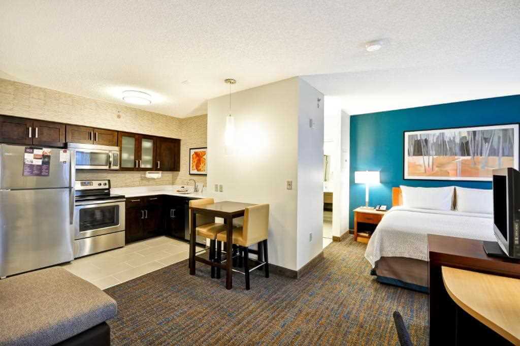 Top 11 Pet Friendly Hotels In Lexington KY 2023 - WOW Travel