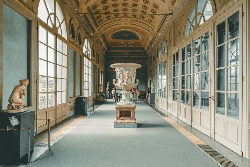 Uffizi Gallery - by GetYourGuide