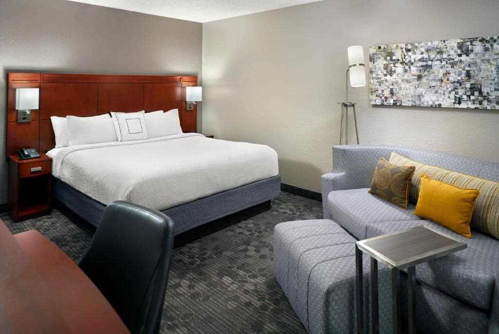 Courtyard by Marriott Macon by Booking