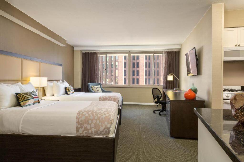 The Windsor Suites Philadelphia - by Booking