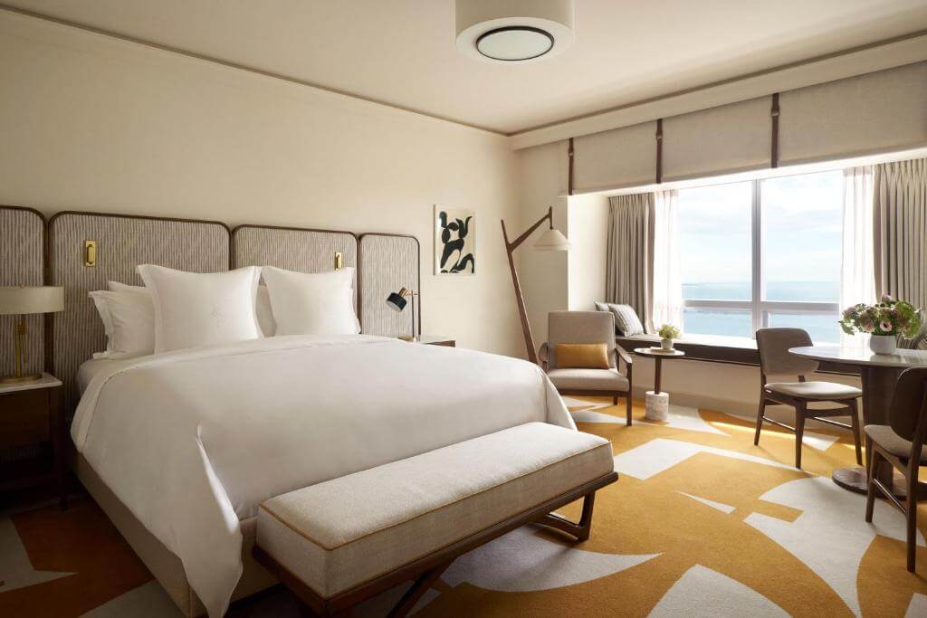 Four Seasons Hotel Miami - by Booking