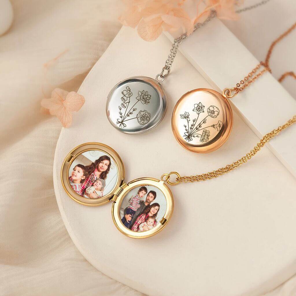 AnaviaDesign Personalized Picture Locket Necklace - by Etsy