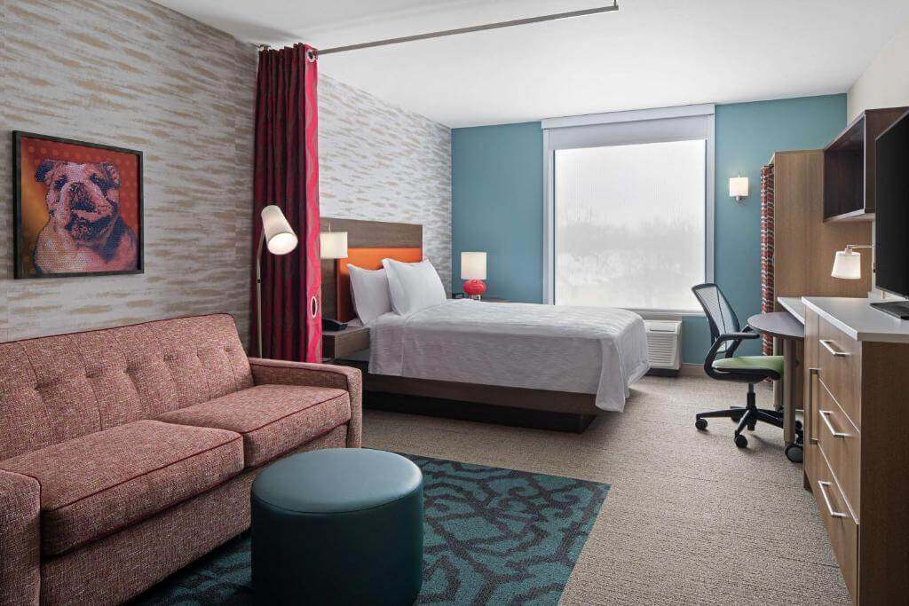 Home2 Suites by Hilton Des Moines - by Booking