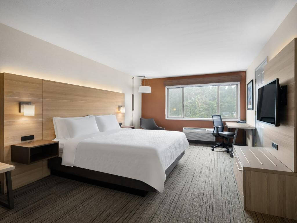 Holiday Inn Express Fort Bragg, an IHG Hotel - by Booking