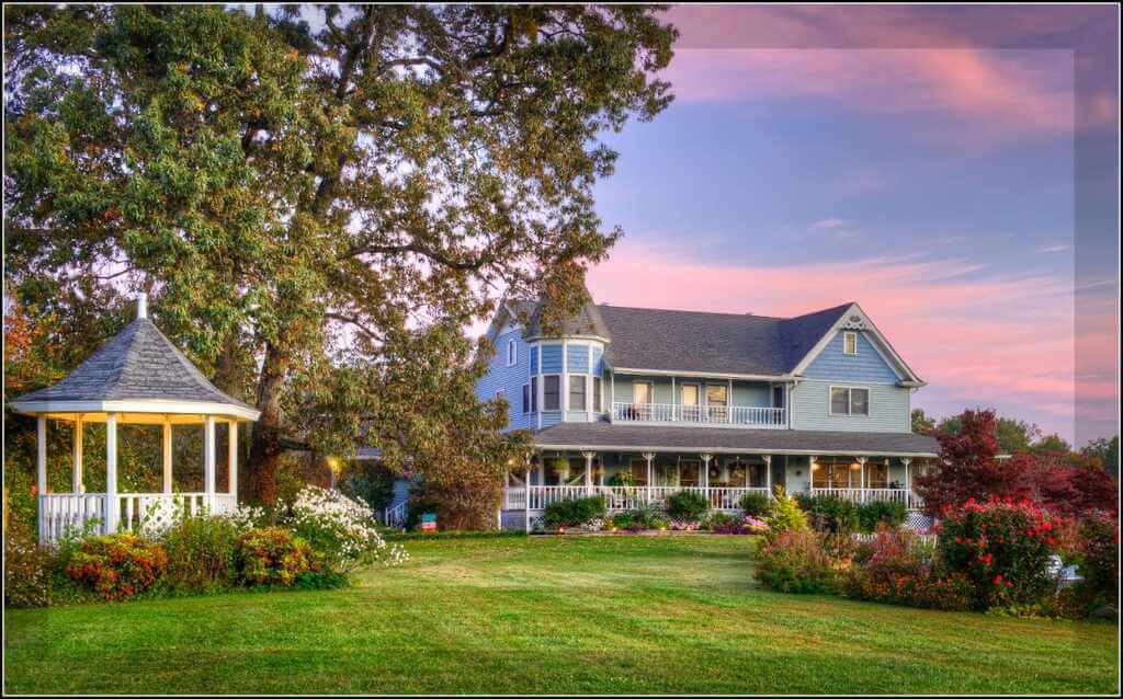 Blue Mountain Mist Country Inn and Cottages, Great Smoky Mountains - by Booking