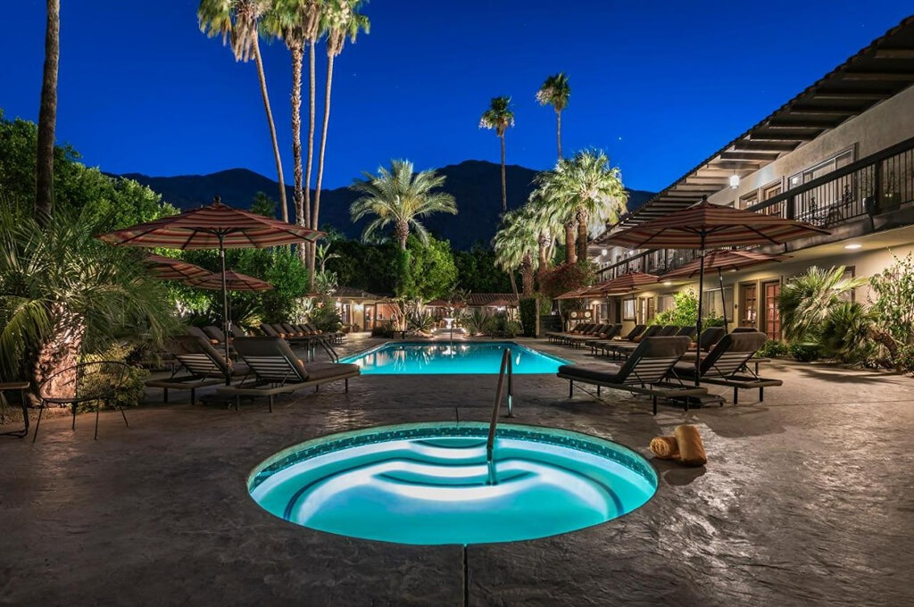 Palm Springs Santiago Resort - by Booking