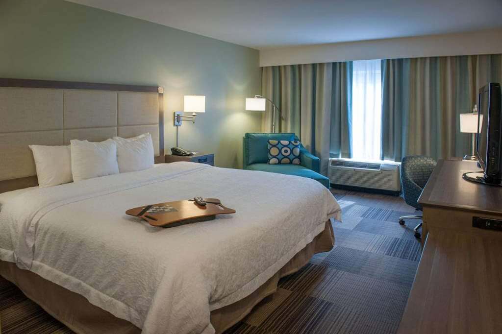 Hampton Inn & Suites New Orleans Elmwood - by Booking