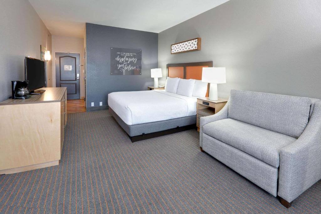 La-Quinta-by-Wyndham-Dallas-Love-Field-By-Booking