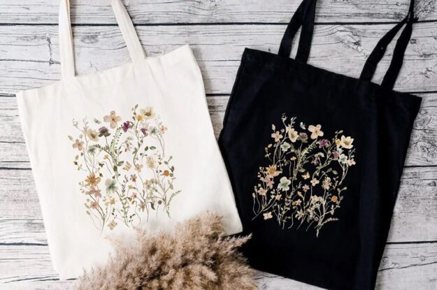 6 Best Tote Bags on Etsy for Travel - by Etsy