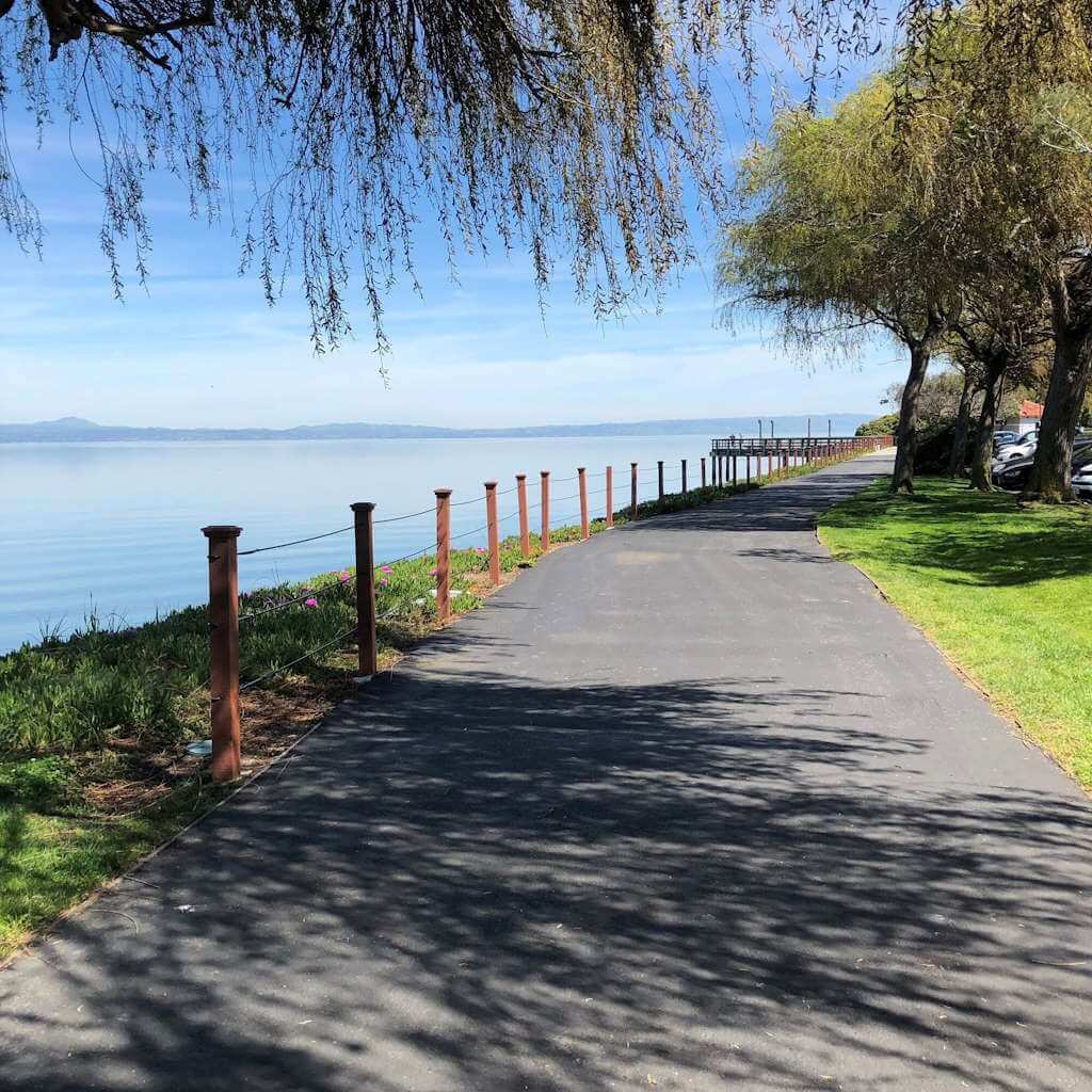 The hotel's waterfront trail - by Expedia