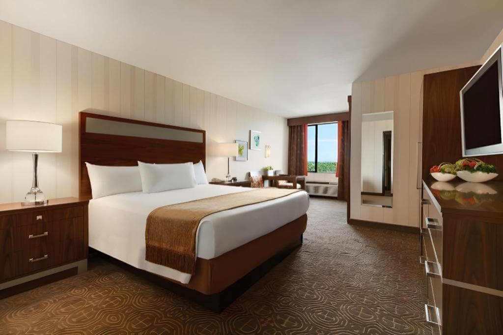 Gold Coast Hotel and Casino - by Booking