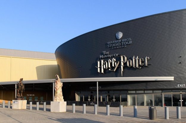 Harry Potter Warner Bros. Studio Tour London - by Viator