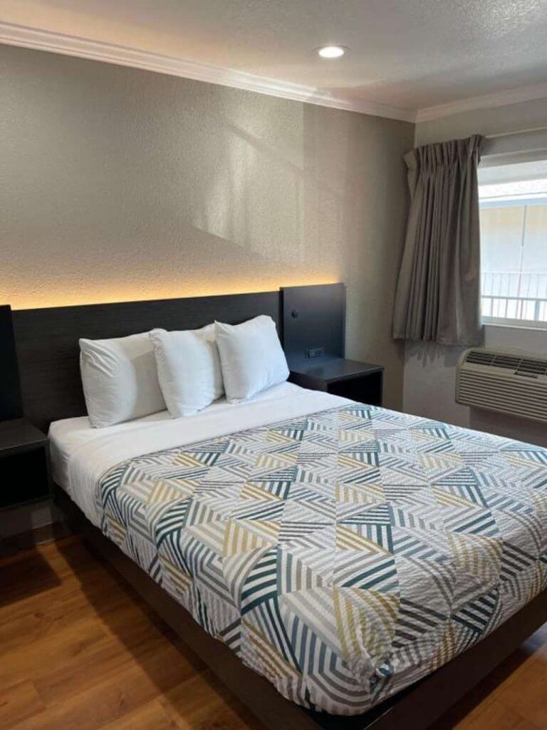 Motel 6 Sacramento, CA - Downtown - by Booking