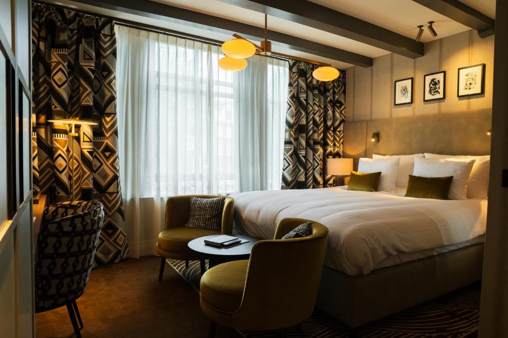 Ambassade Hotel - by Booking