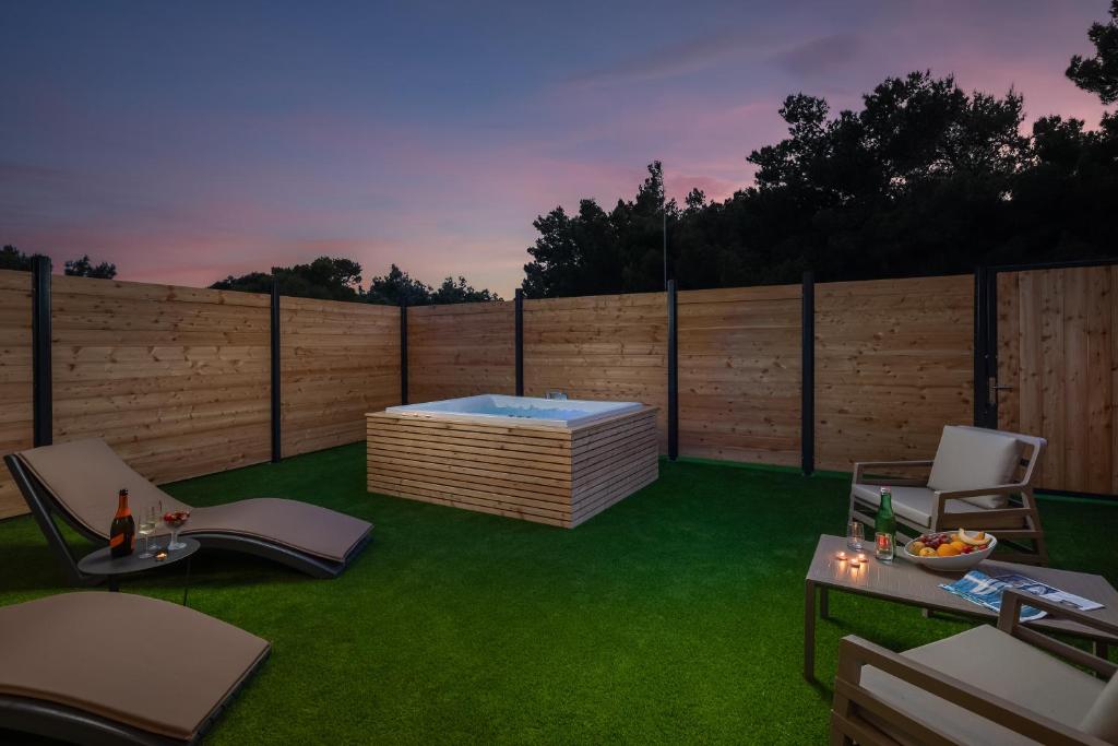 Zlatni Rat Beach Resort, Brac - by Booking