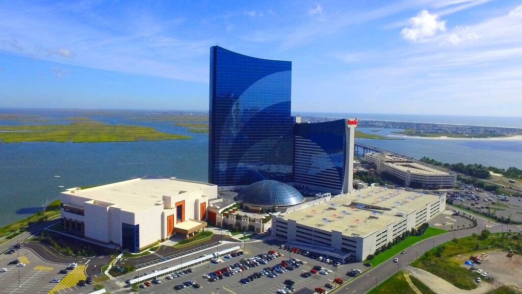 Harrah’s Resort Atlantic City, New Jersey - by Harrah’s Resort Atlantic City