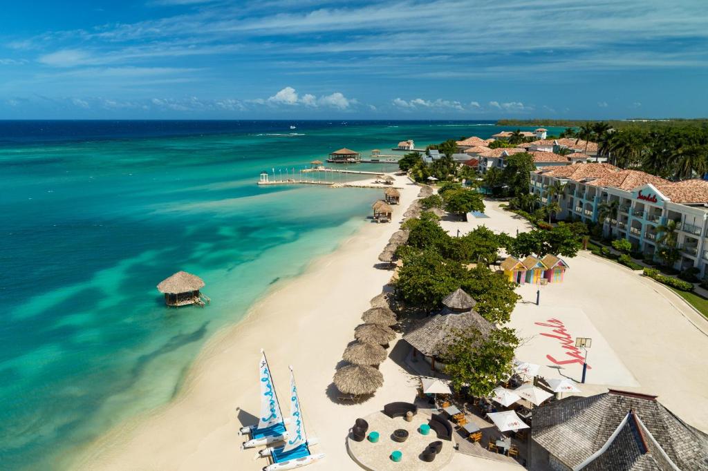 Sandals Montego Bay - by Booking