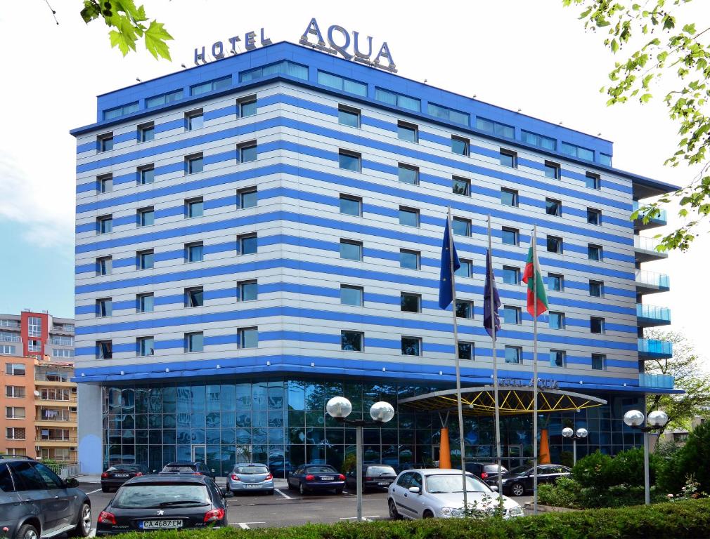 Aqua Hotel - by Booking