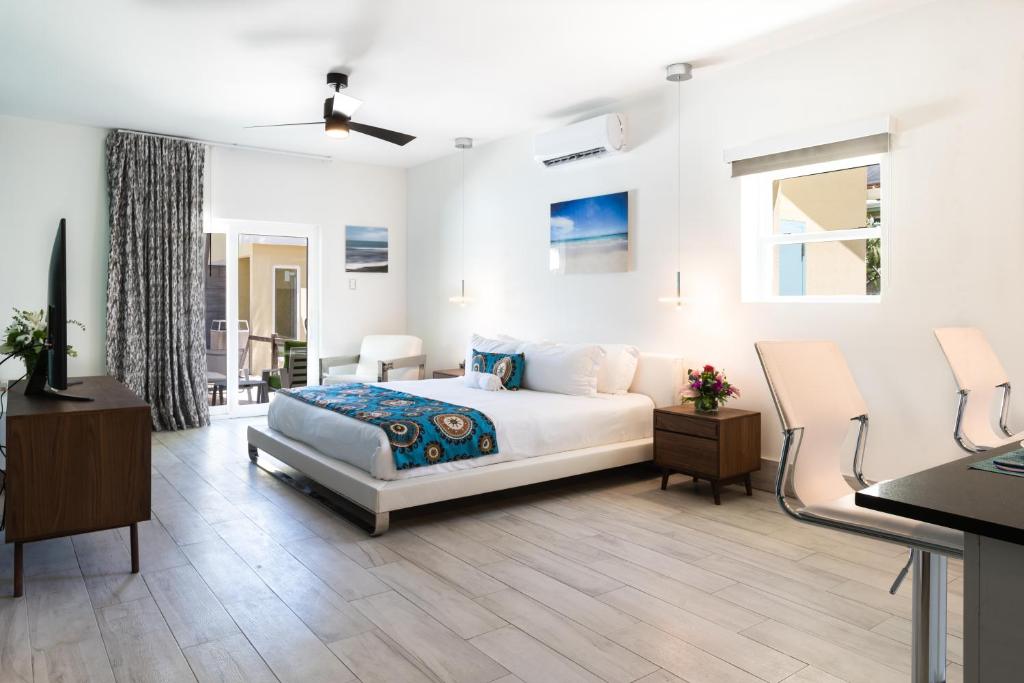 Modern apartment - by Booking